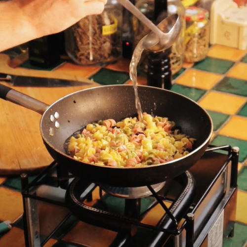 Gabaroni vsebinska slika