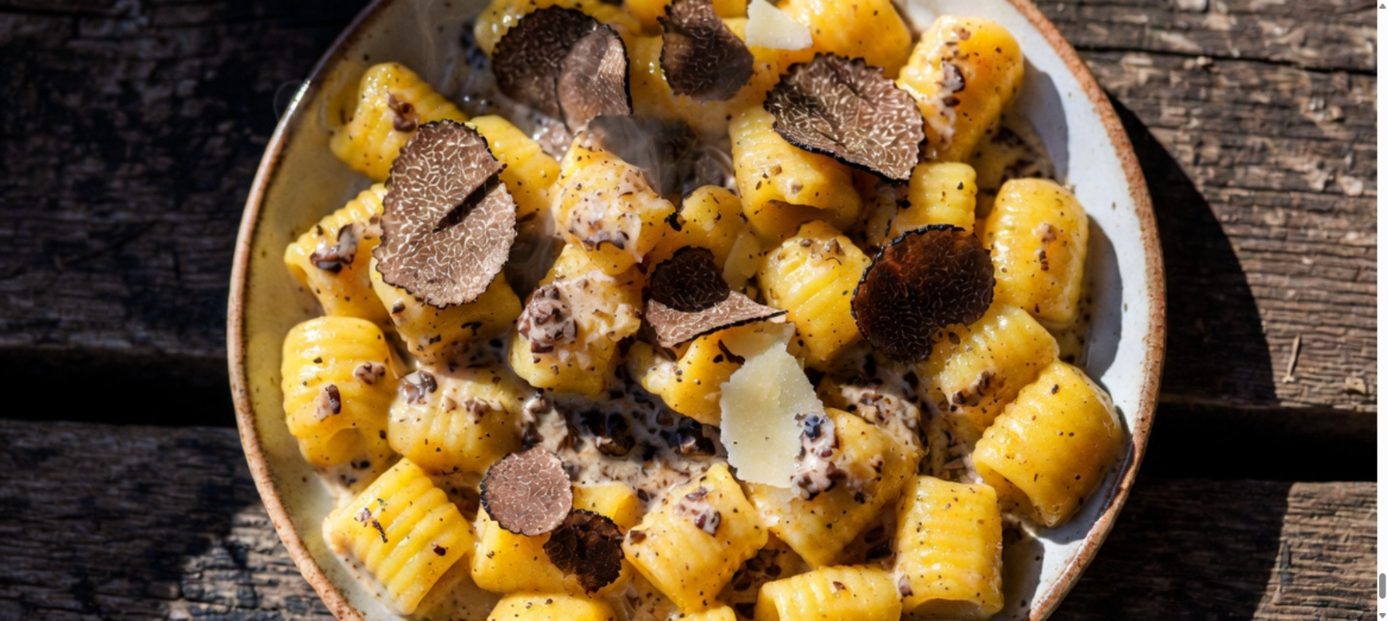 Njokci durum z omako iz gorgonzole in hrušk: sladko-slani recept